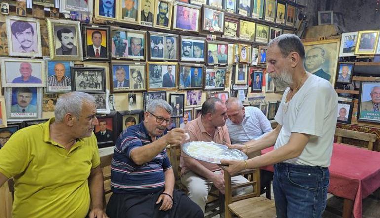 Ölüler Kahvesinde bayram geleneği 700ü aşkın fotoğraf: Çok duygulandım
