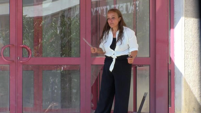 Parasını alamayan kadın üzerine benzin döktü: Kendini ve iş yerini yakmakla tehdit etti