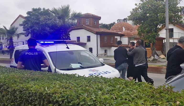 Zonguldakta maganda dehşeti Gül vermek istedi, reddedilince bıçak gösterdi