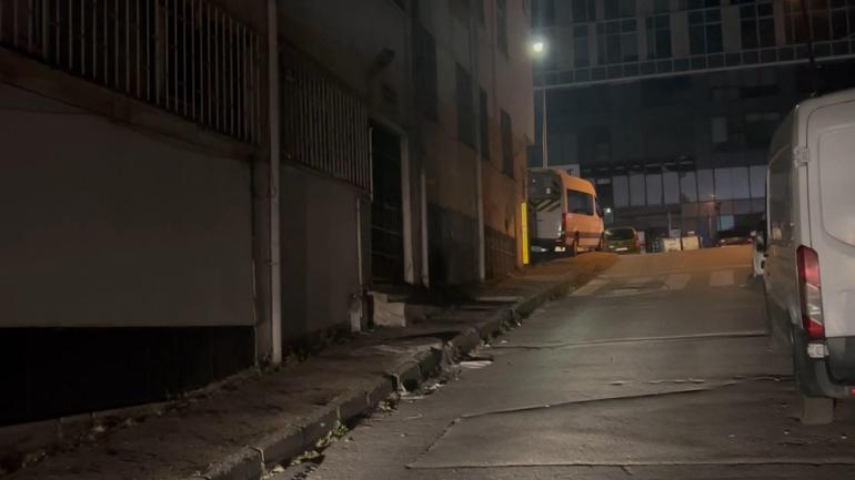 Düğün çıkışı kanlı bitti Yakınını, başına taşla vurarak öldürdü